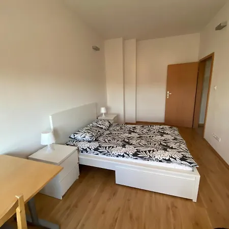 Przyjazne Mieszkanie W Kamienicy Blisko Centrum