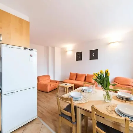 Przyjazne Mieszkanie W Kamienicy Blisko Centrum